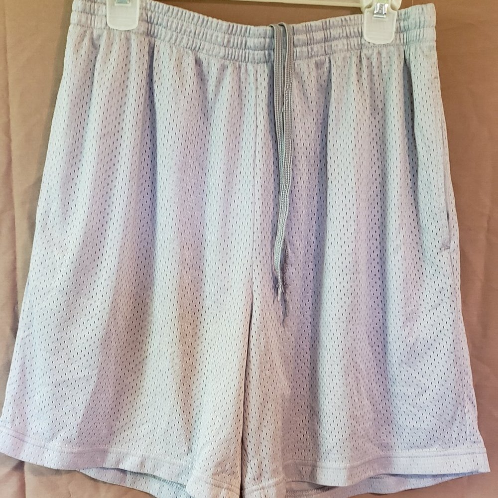 Starz, Light Gray shorts, Size Large (36-38)